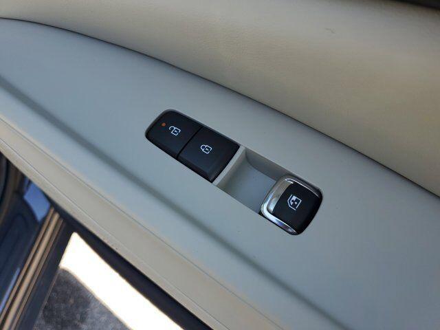 new 2025 Kia Carnival Hybrid car, priced at $48,099