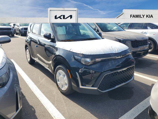 new 2025 Kia Soul car, priced at $21,874