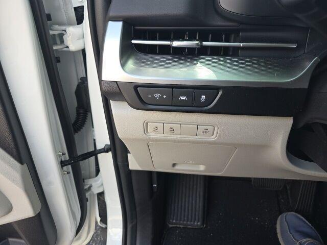 used 2024 Kia Carnival car, priced at $36,400
