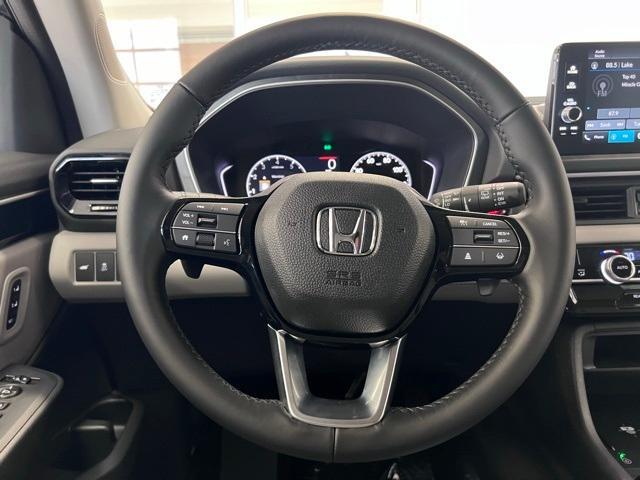 new 2025 Honda Pilot car, priced at $46,995