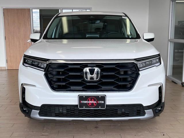 used 2025 Honda Pilot car, priced at $43,788