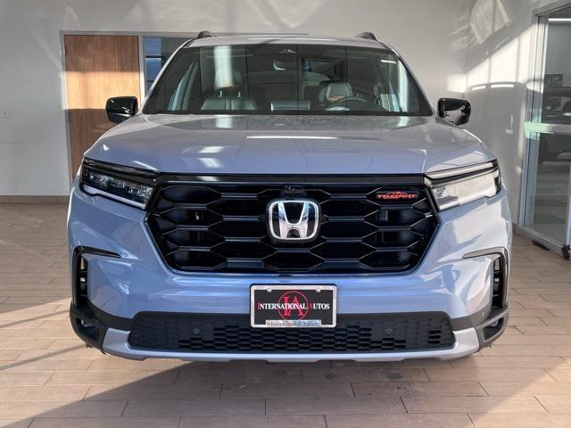 new 2025 Honda Pilot car, priced at $49,750