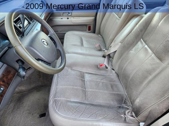 used 2009 Mercury Grand Marquis car, priced at $4,998