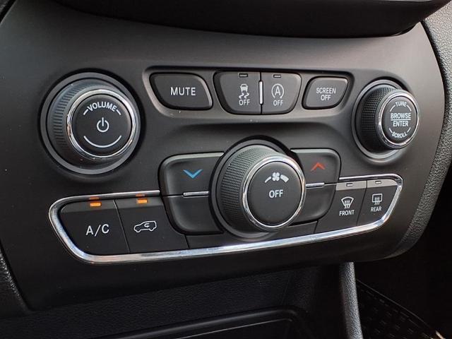 used 2022 Jeep Cherokee car, priced at $24,588