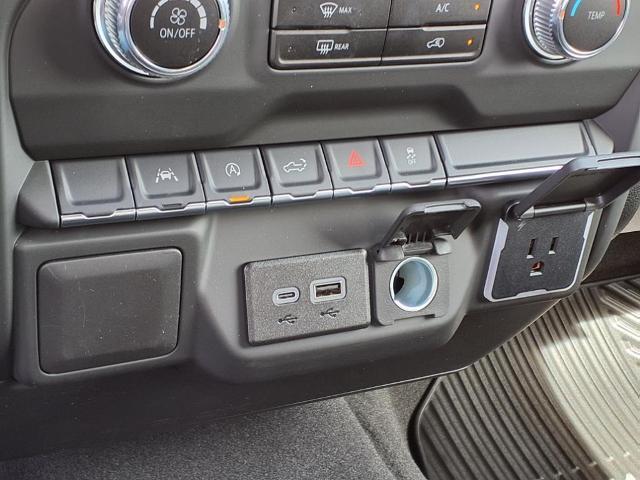 new 2025 GMC Sierra 1500 car, priced at $47,395