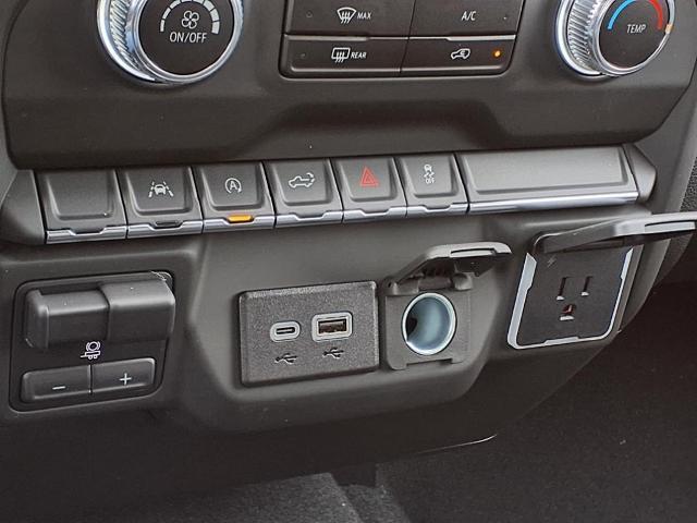 new 2025 GMC Sierra 1500 car, priced at $53,340