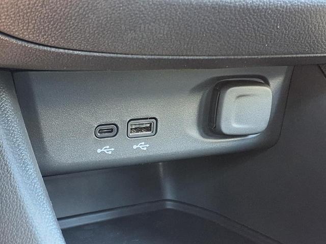 new 2025 Buick Envista car, priced at $23,785