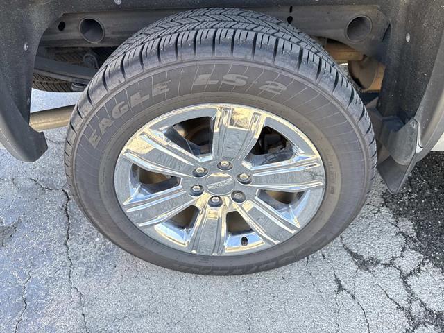 used 2018 GMC Sierra 1500 car, priced at $21,995