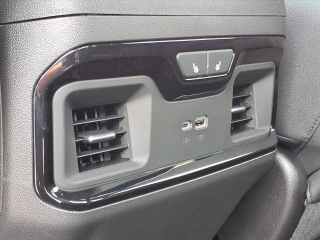 new 2025 GMC Sierra 1500 car, priced at $69,050
