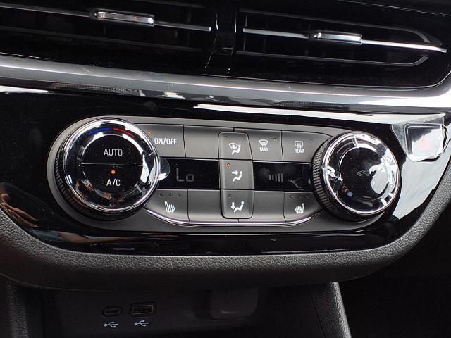 new 2025 Buick Envista car
