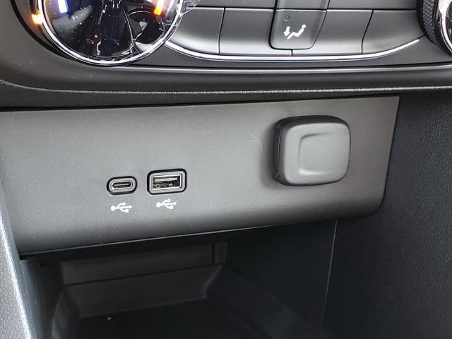 new 2025 Buick Encore GX car, priced at $27,940