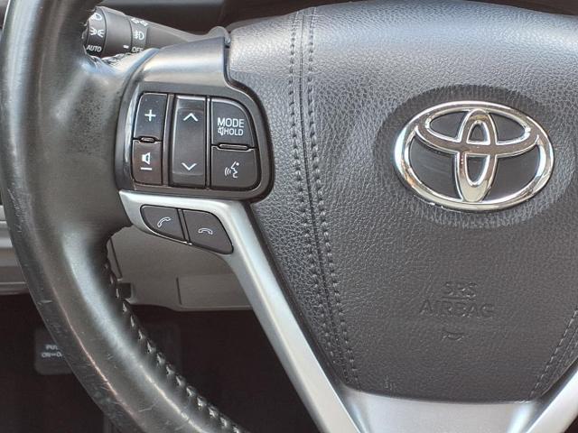 used 2019 Toyota Highlander car, priced at $27,995