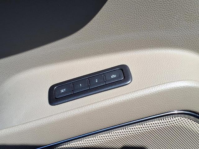 used 2019 GMC Yukon car, priced at $33,999