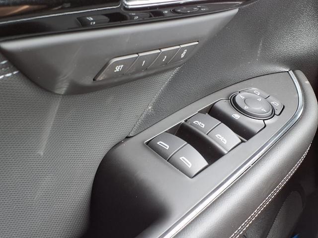 new 2025 Buick Envision car, priced at $37,926