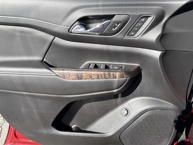 used 2023 GMC Acadia car, priced at $33,995