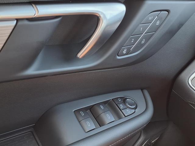 new 2025 Buick Enclave car