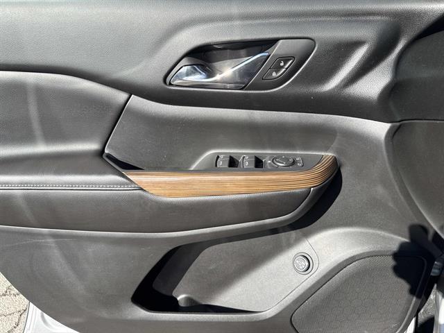 used 2018 GMC Acadia car, priced at $15,995