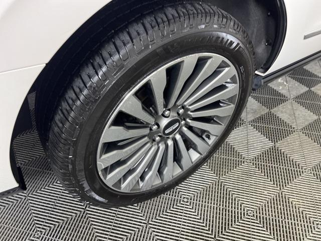 used 2019 Lincoln Navigator car, priced at $29,181