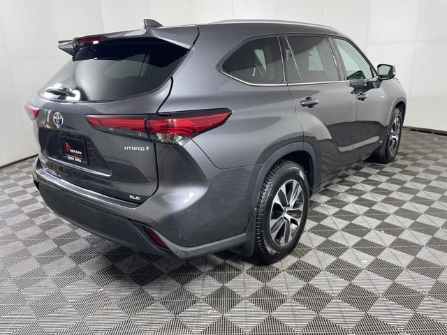 used 2021 Toyota Highlander Hybrid car, priced at $37,499