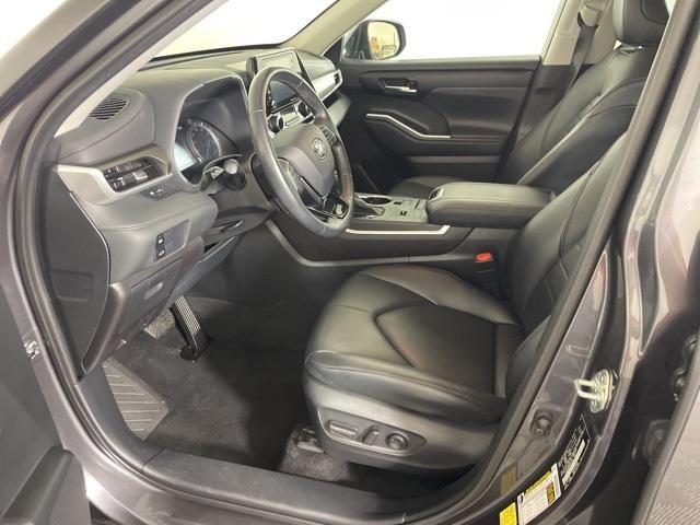 used 2021 Toyota Highlander Hybrid car, priced at $37,499