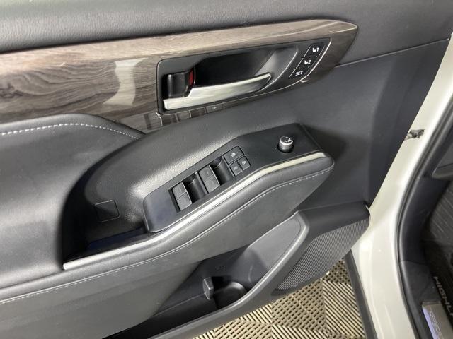 used 2020 Toyota Highlander Hybrid car, priced at $38,499