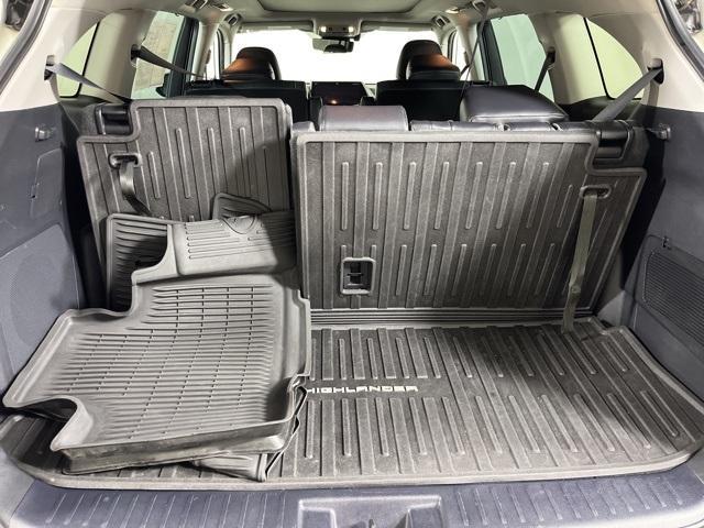 used 2020 Toyota Highlander Hybrid car, priced at $38,499