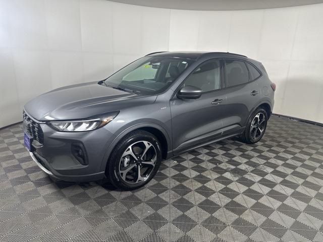 used 2023 Ford Escape car, priced at $28,999