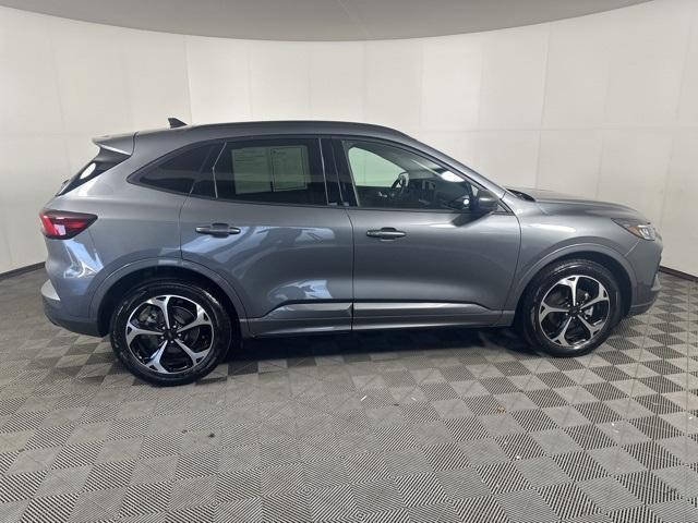 used 2023 Ford Escape car, priced at $28,999