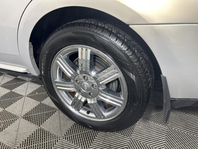 used 2009 Ford Taurus car, priced at $4,999