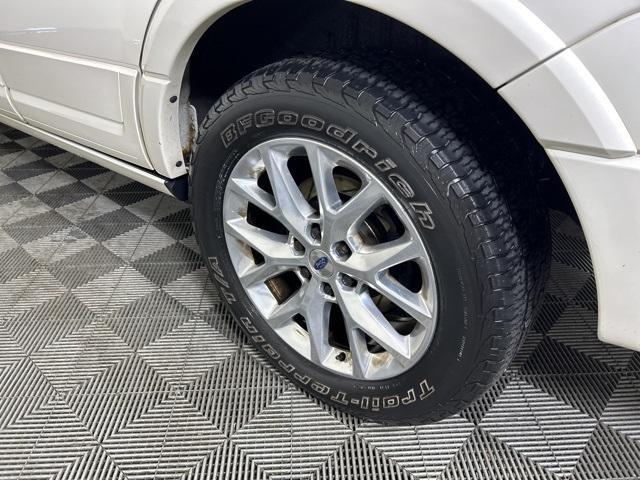 used 2016 Ford Expedition car, priced at $11,999