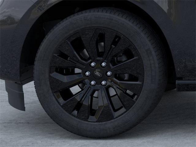 new 2025 Ford Expedition car, priced at $80,495