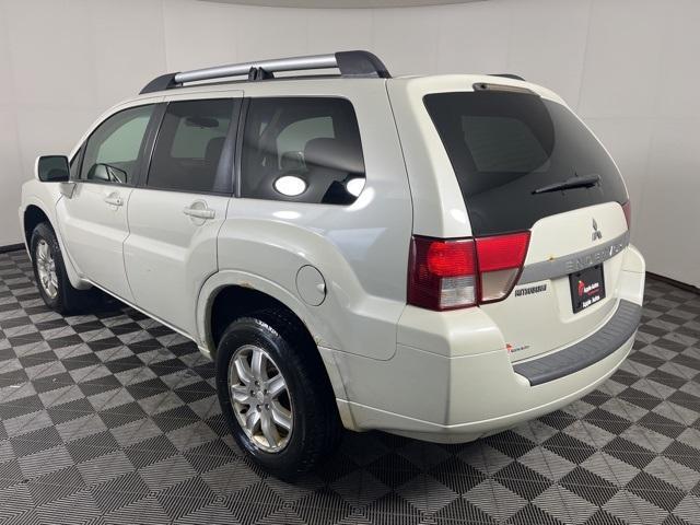 used 2010 Mitsubishi Endeavor car, priced at $3,999