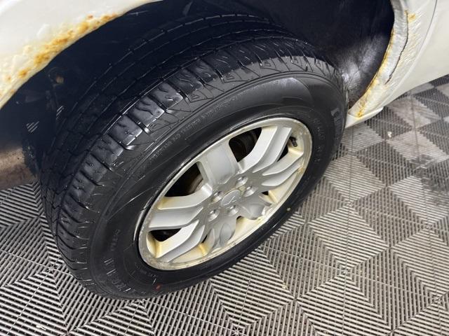 used 2010 Mitsubishi Endeavor car, priced at $3,999