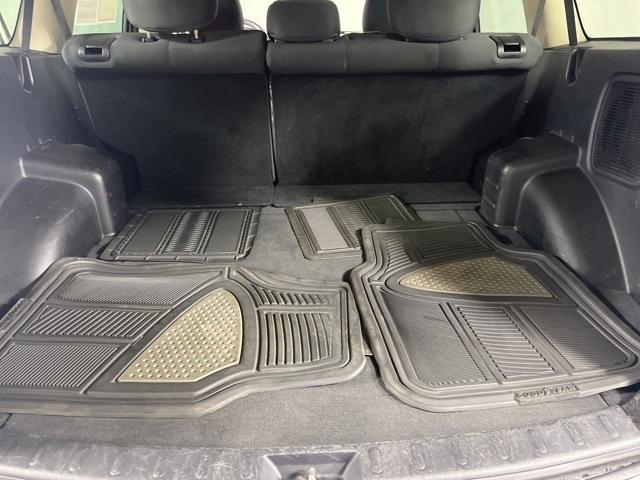 used 2010 Mitsubishi Endeavor car, priced at $3,999