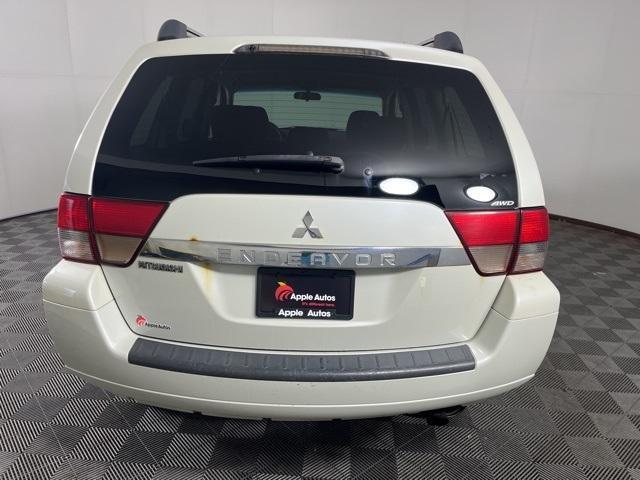 used 2010 Mitsubishi Endeavor car, priced at $3,999