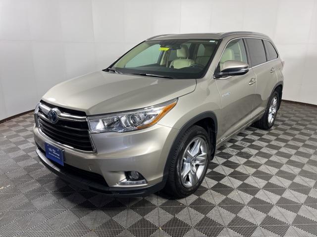 used 2016 Toyota Highlander Hybrid car, priced at $28,999