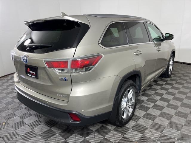 used 2016 Toyota Highlander Hybrid car, priced at $28,999