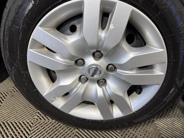 used 2009 Nissan Altima car, priced at $4,999
