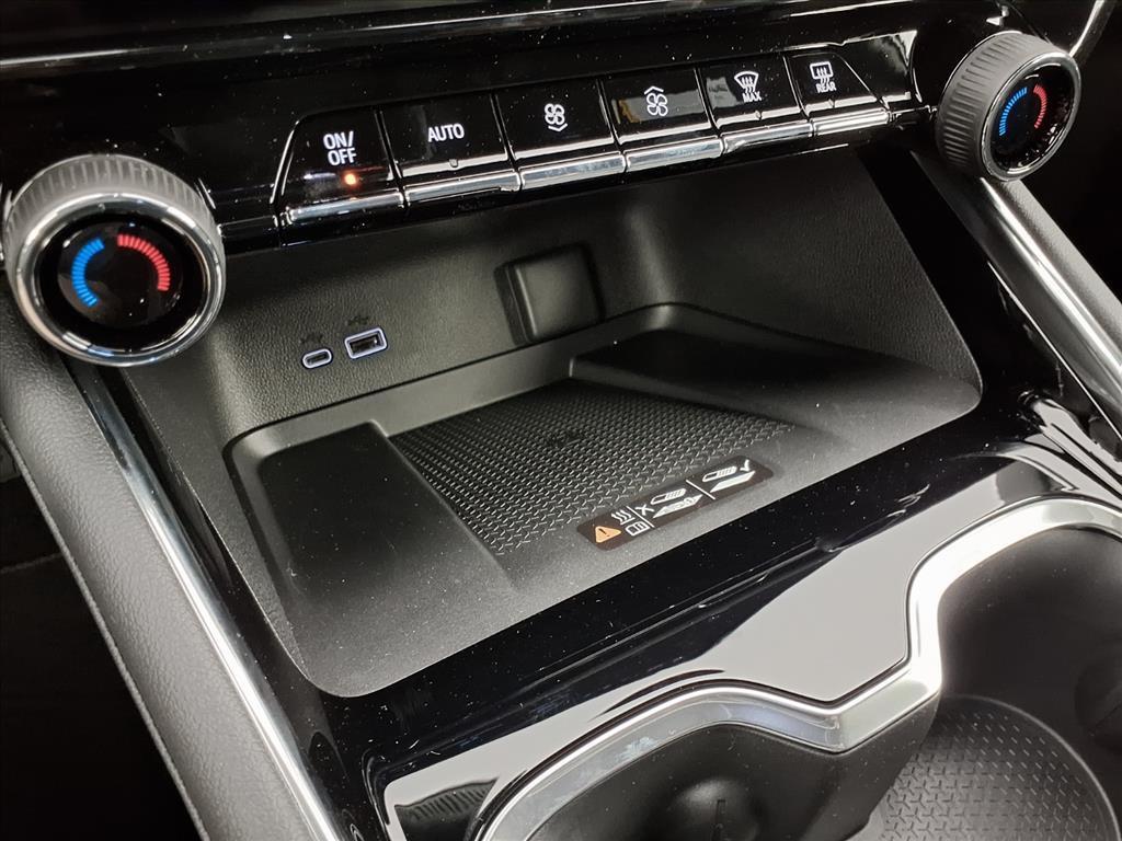 new 2026 Chevrolet Traverse car, priced at $45,985