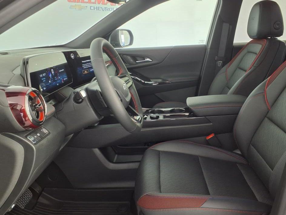 new 2026 Chevrolet Equinox car, priced at $33,678