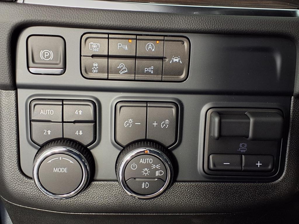new 2025 Chevrolet Tahoe car, priced at $76,733