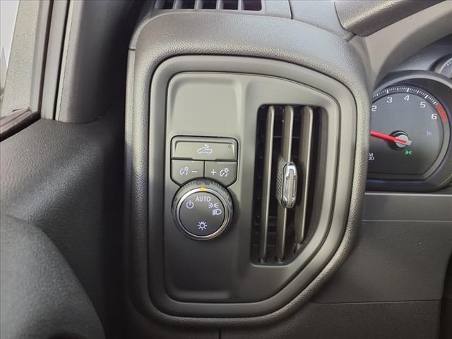 new 2025 Chevrolet Silverado 1500 car, priced at $30,231