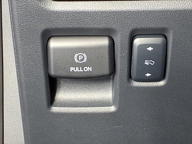 used 2024 Ford Expedition car, priced at $70,488