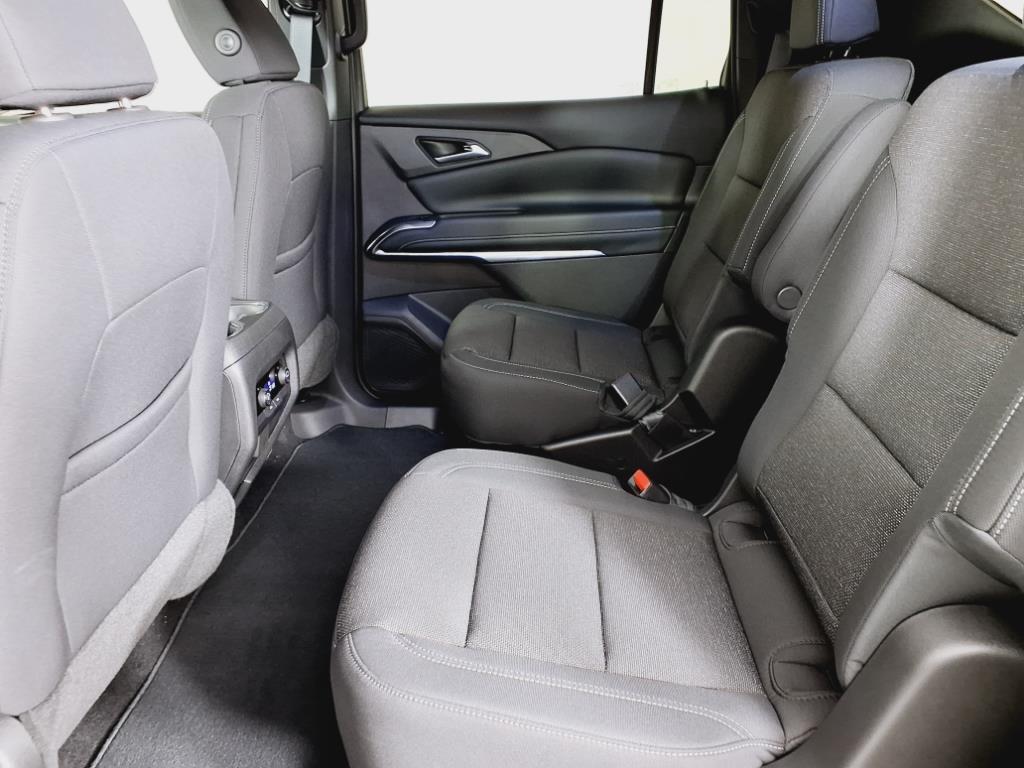 new 2026 Chevrolet Traverse car, priced at $42,420