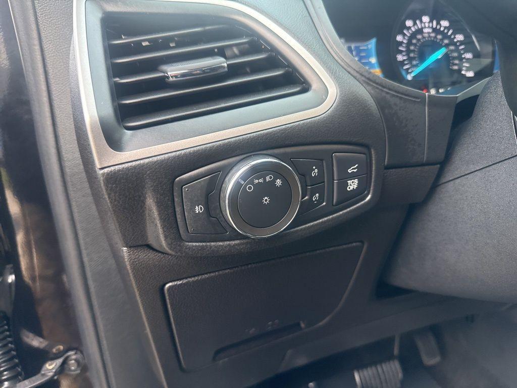 used 2022 Ford Edge car, priced at $23,399