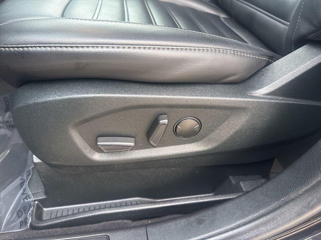 used 2022 Ford Edge car, priced at $23,399