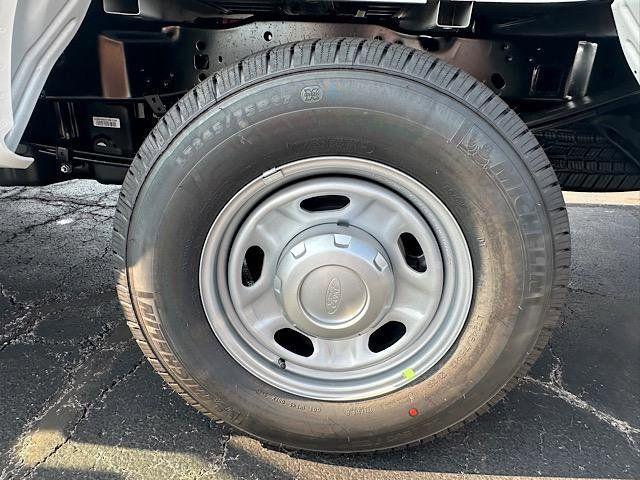 new 2025 Ford F-250 car, priced at $45,904