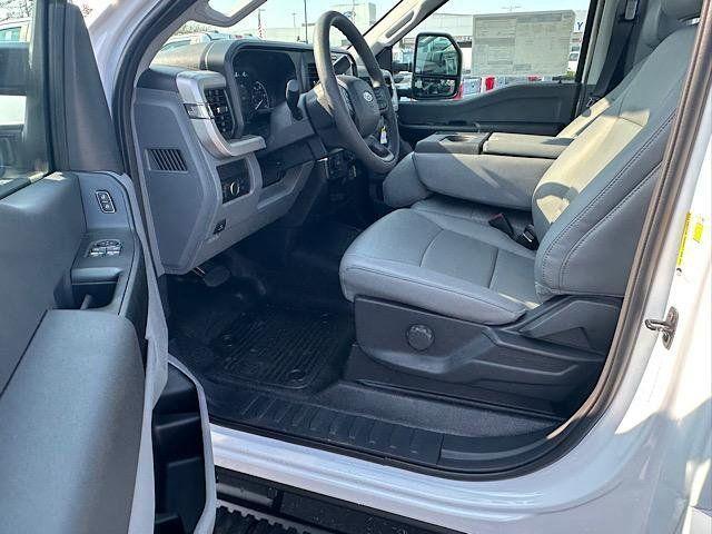 new 2025 Ford F-250 car, priced at $45,904