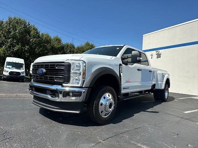 new 2025 Ford F-450 car, priced at $73,810