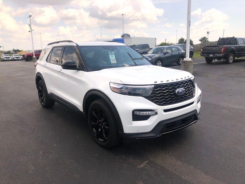 used 2024 Ford Explorer car